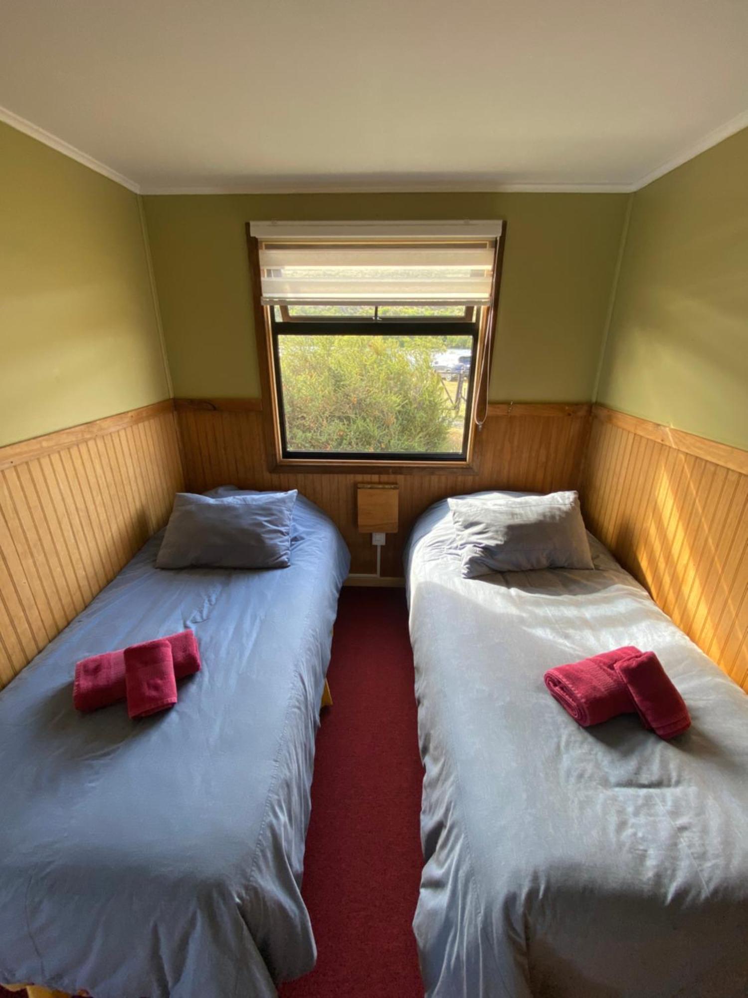 Cabanas Lago Tyndall Torres del Paine National Park Luaran gambar